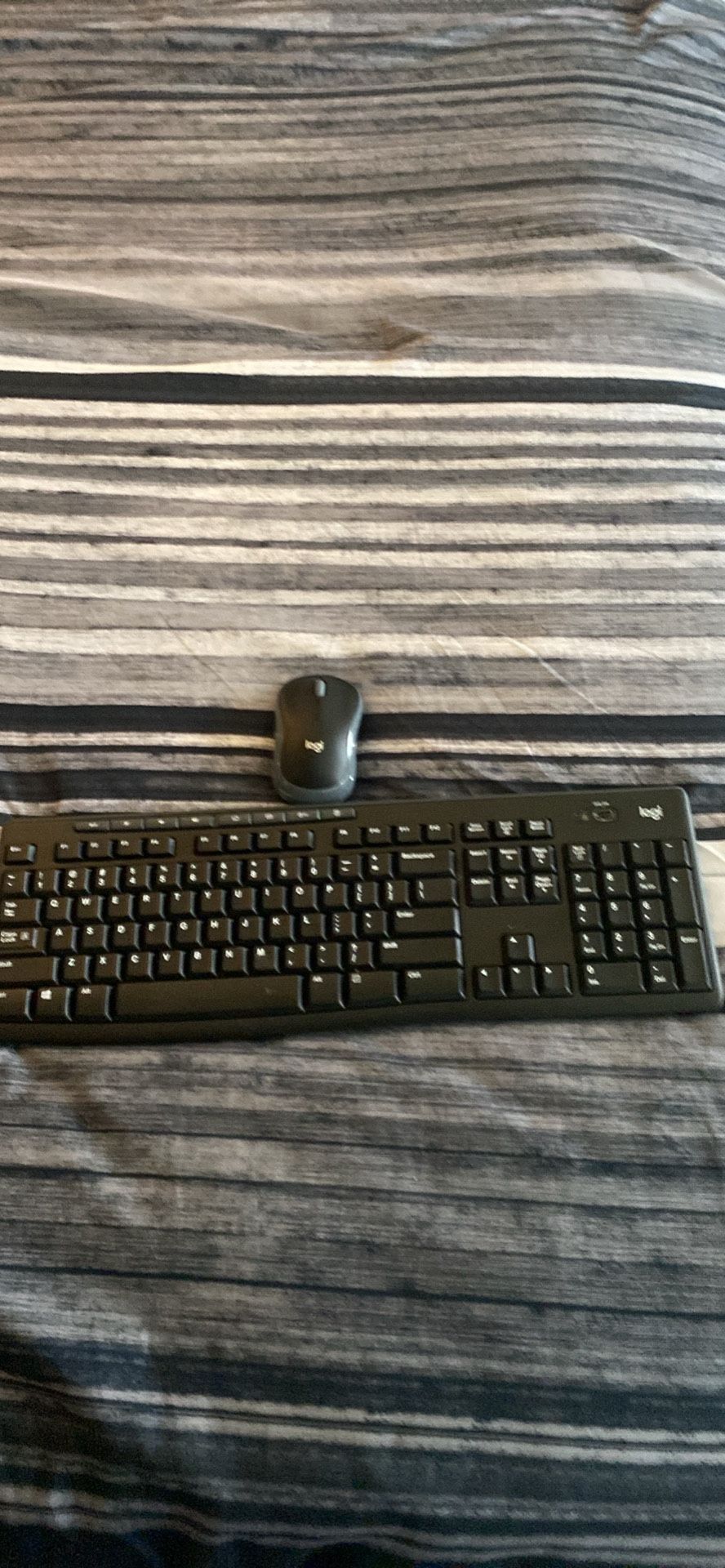 Wireless Mouse And Keyboard 