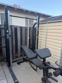 HALF CAGE SQUAT RACK WITH BENCH
