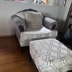 Gray Chair With Ottoman 