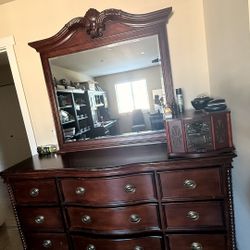 Bedroom dresser 