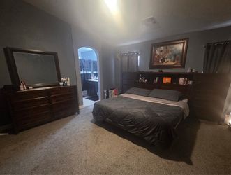 Bedroom set - King size