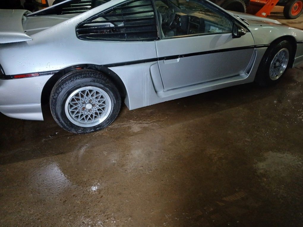 1986 Pontiac Fiero