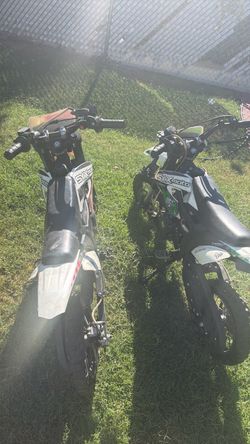Two SYXmoto Dirt Bikes