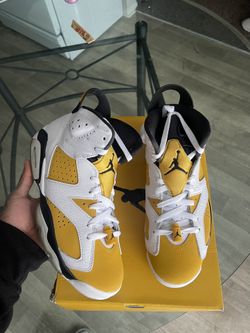 Air Jordan 6 “Yellow Orchre” Size 8.5
