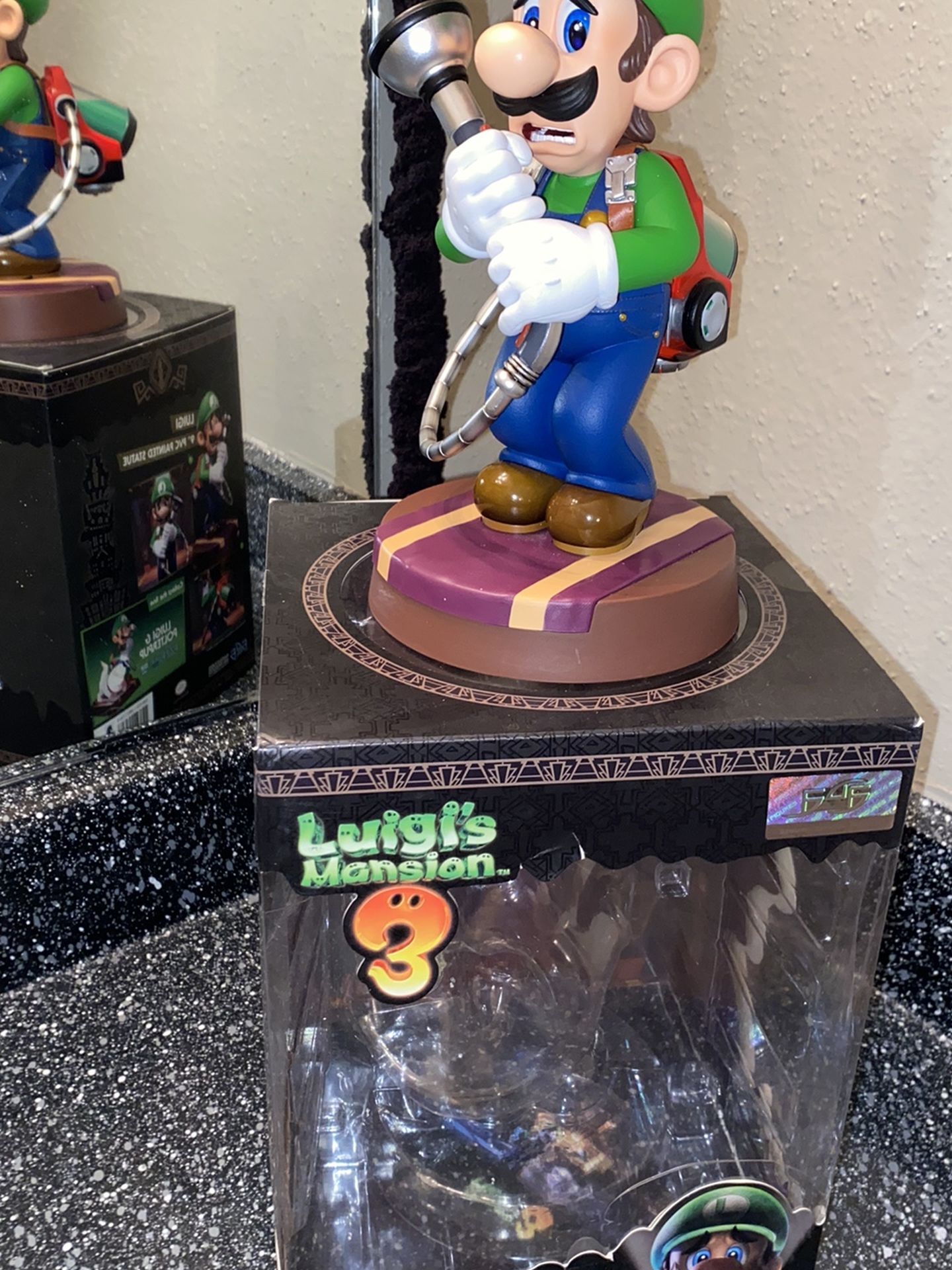 First4Figures Luigi’s Mansion 3 PVC Statue.