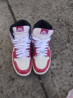 AIR JORDAN 1 RETRO HIGH OG " CHICAGO LOST & FOUND SIZE 11