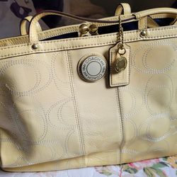 Coach F19215 Signature Stitched Patent Leather  Tote