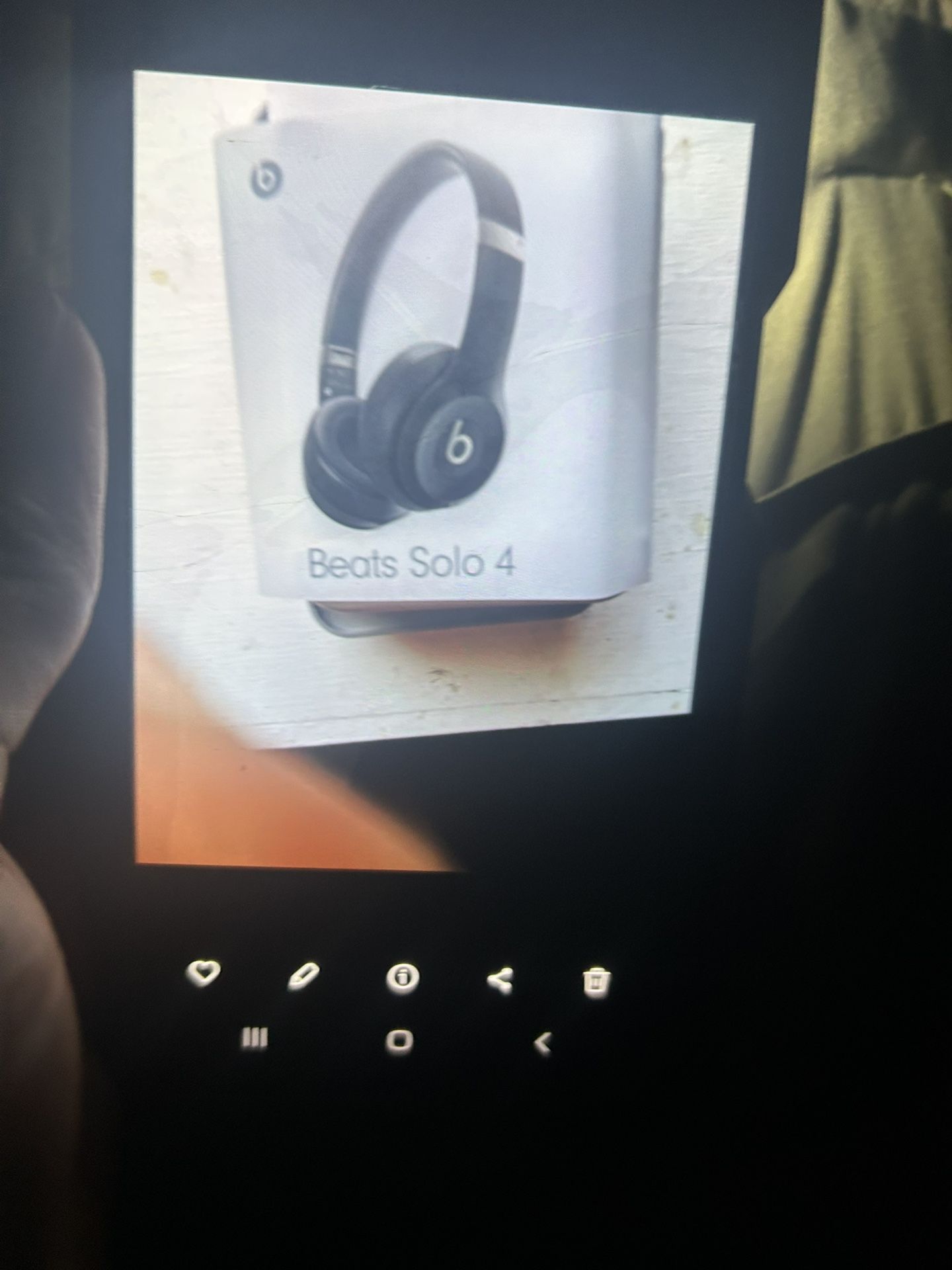 Beats Solo 4