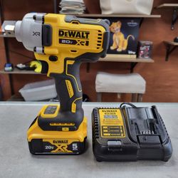 Dewalt 1/2" Brushless Mid-Range Impact Wrench Kit