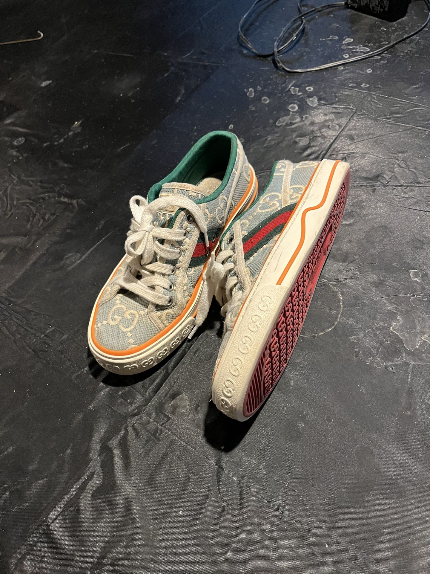 Gucci GG Sneaker Size 7 200$