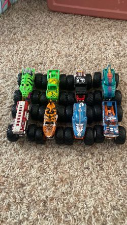 Hot Wheels Monster Trucks - lot of 8