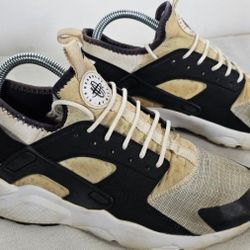 NIKE HUARACHE Women's Tennis Shoe - Kid's Size 5/ Womens 6.5