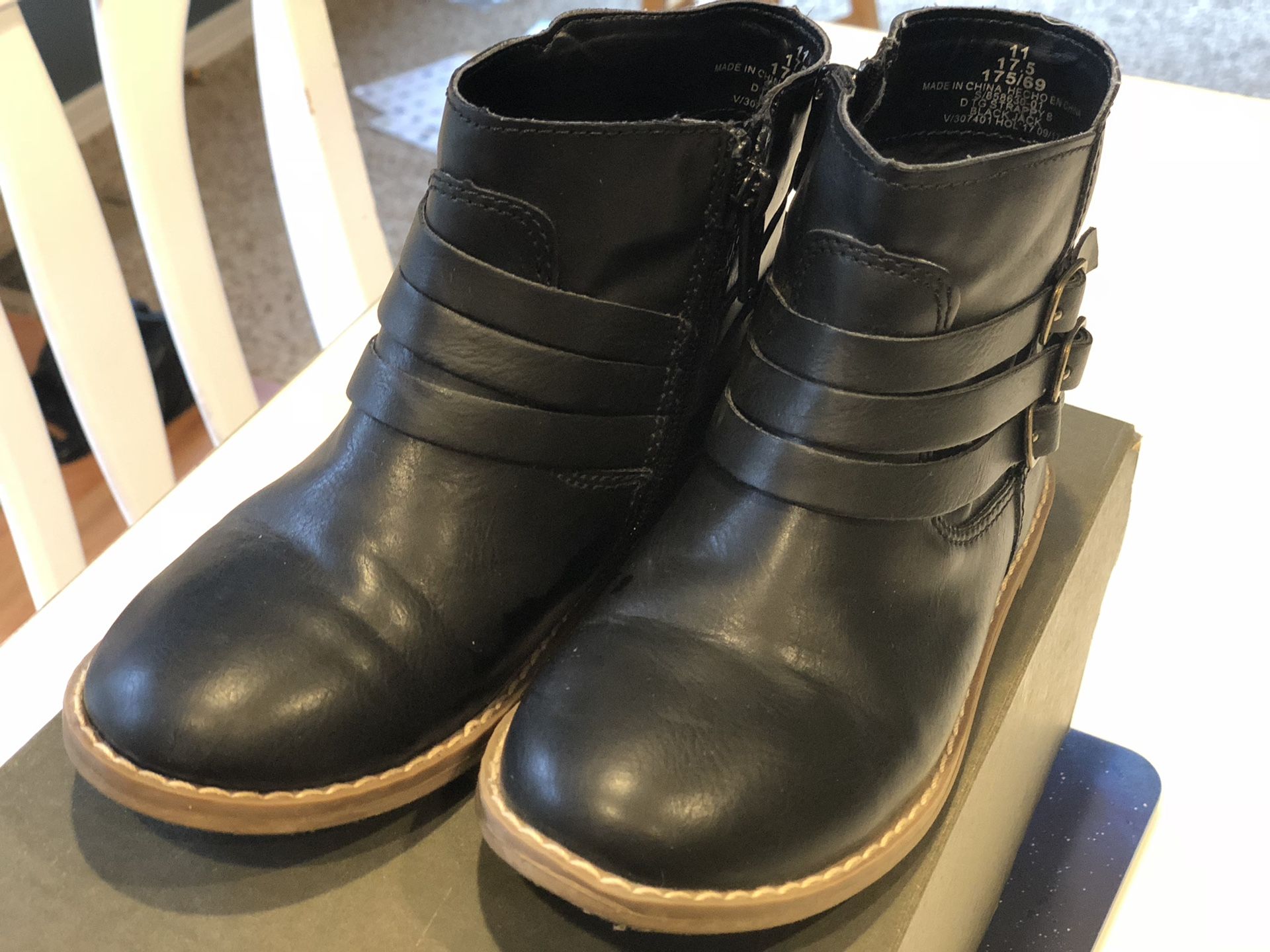 Girls Old Navy boots Size 11