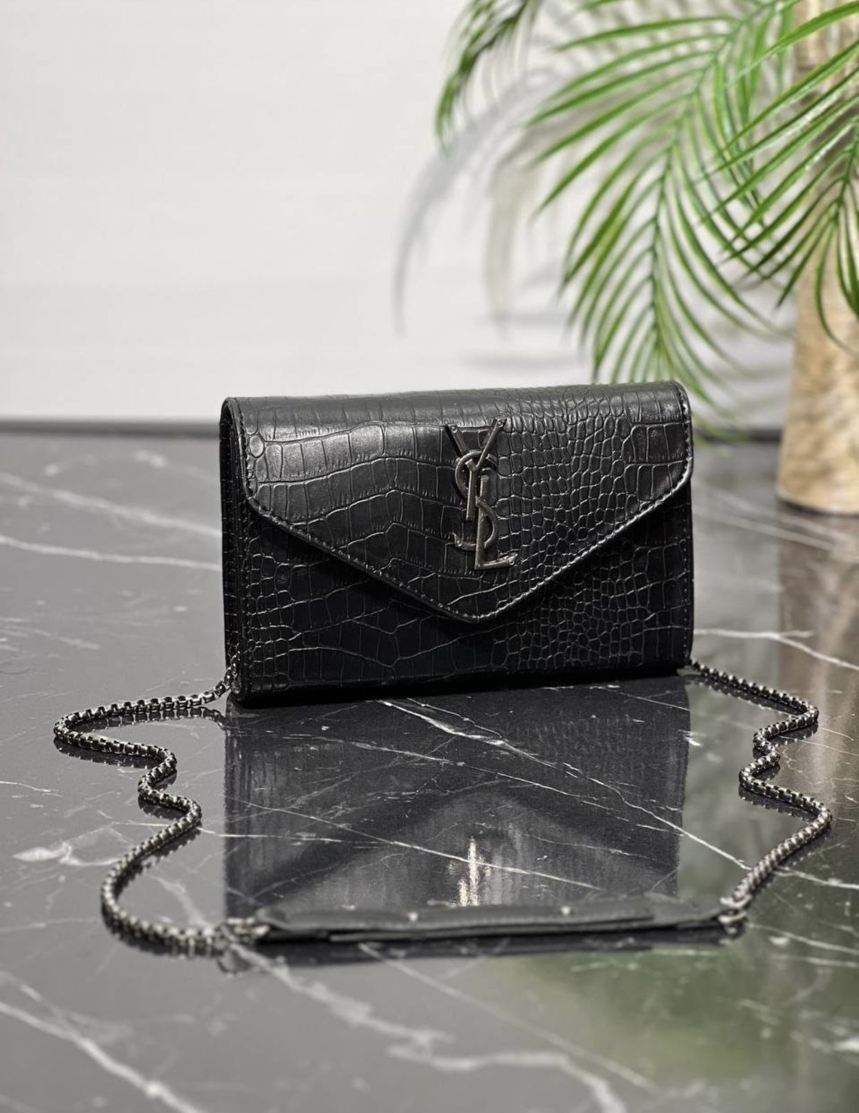 Ysl Kate Medium Chain In Grain De Poudre Embossed Leather Bags for Sale in  Houston, TX - OfferUp