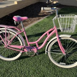 Schwinn Windwood.  Gorgeous Womens Beach Cruiser 