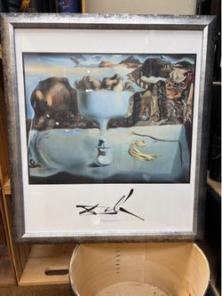 Salvador Dali Apparition