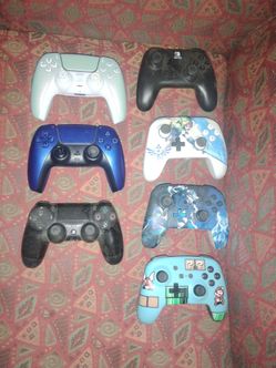 Lot of 7 Gaming Controllers PS4 PS5 Nintendo Switch