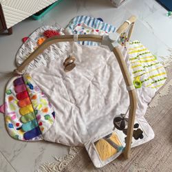 Lovevery Play Gym For 0-12 Months Old