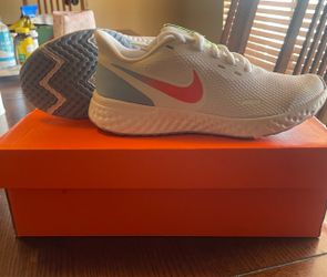 New Nike Revolution