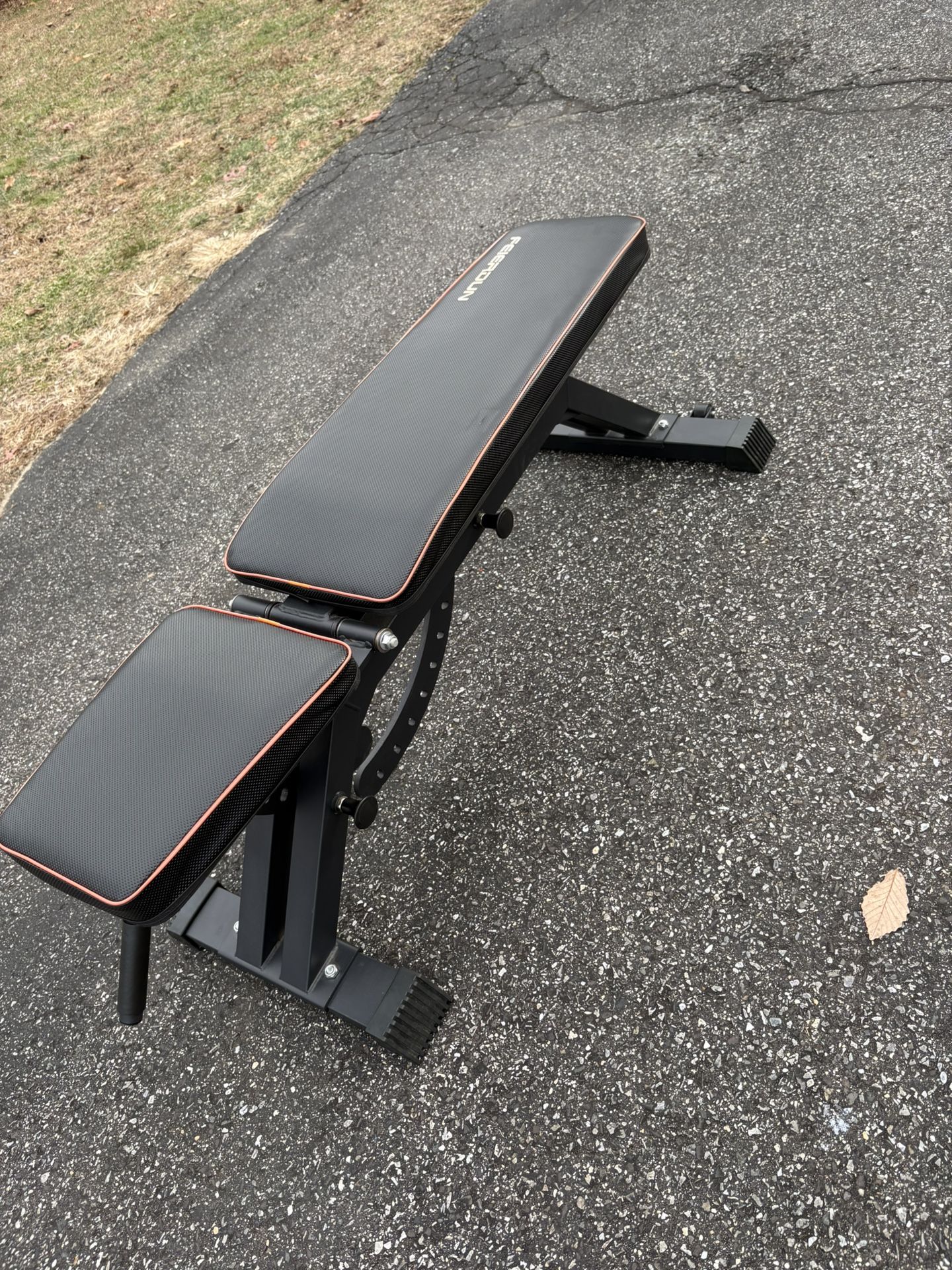 Adjustable Weightlifting Bench
