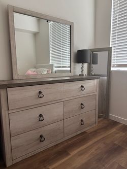 6-Drawer Dresser with Mirror with night stand