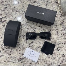 Prada’s Sunglasses 