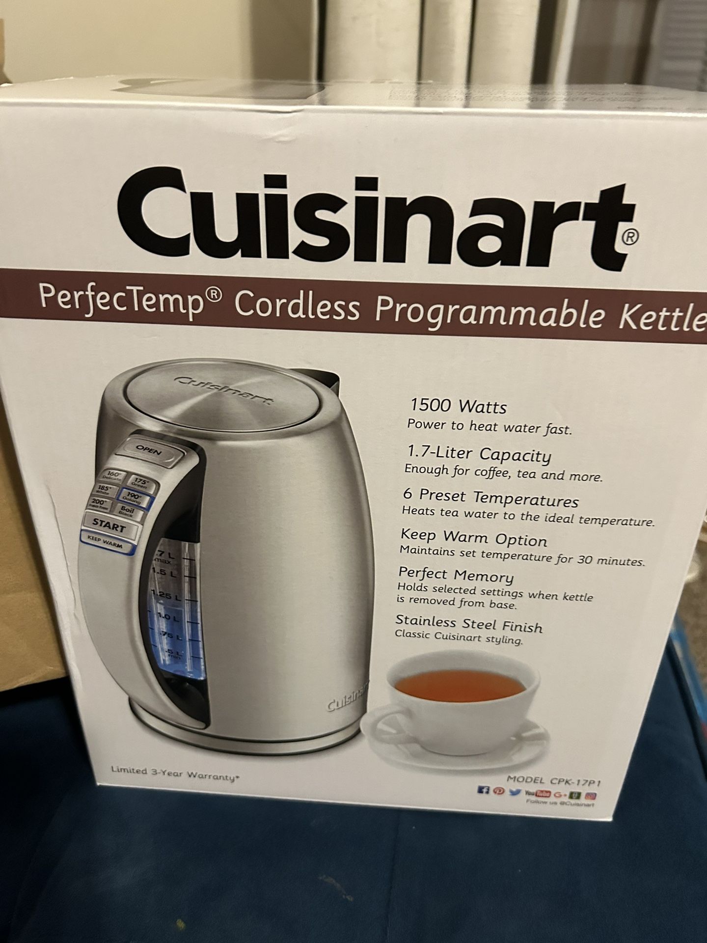 Cuisinart 1.7-Liter Stainless Steel Cordless Electric Kettle with 6 Preset Temperatures