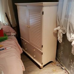 Dresser Set