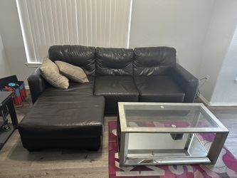 Free Couch And Coffee Table