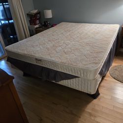 Queen boxspring & matress