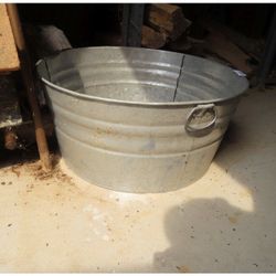 ROUND METAL WASH BIN