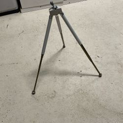 Classic (antique) Tripod
