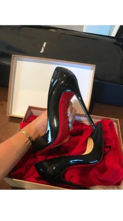 christian louboutin - so kate, black