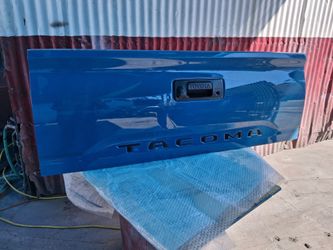2016 - 2023 TOYOTA TACOMA REAR TAILGATE