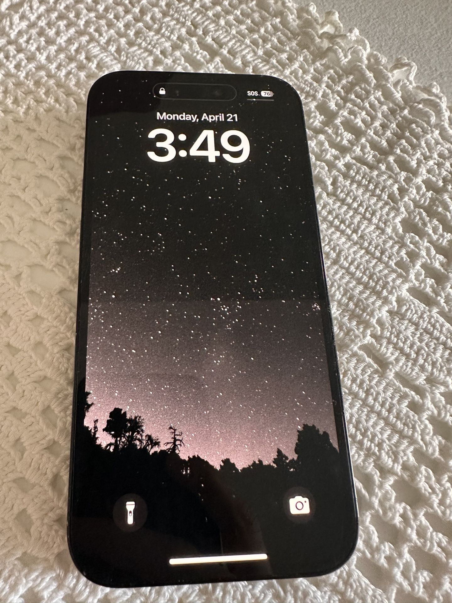 Apple iPhone 14 Pro 256GB Factory Unlocked Space Black (Cracked back)