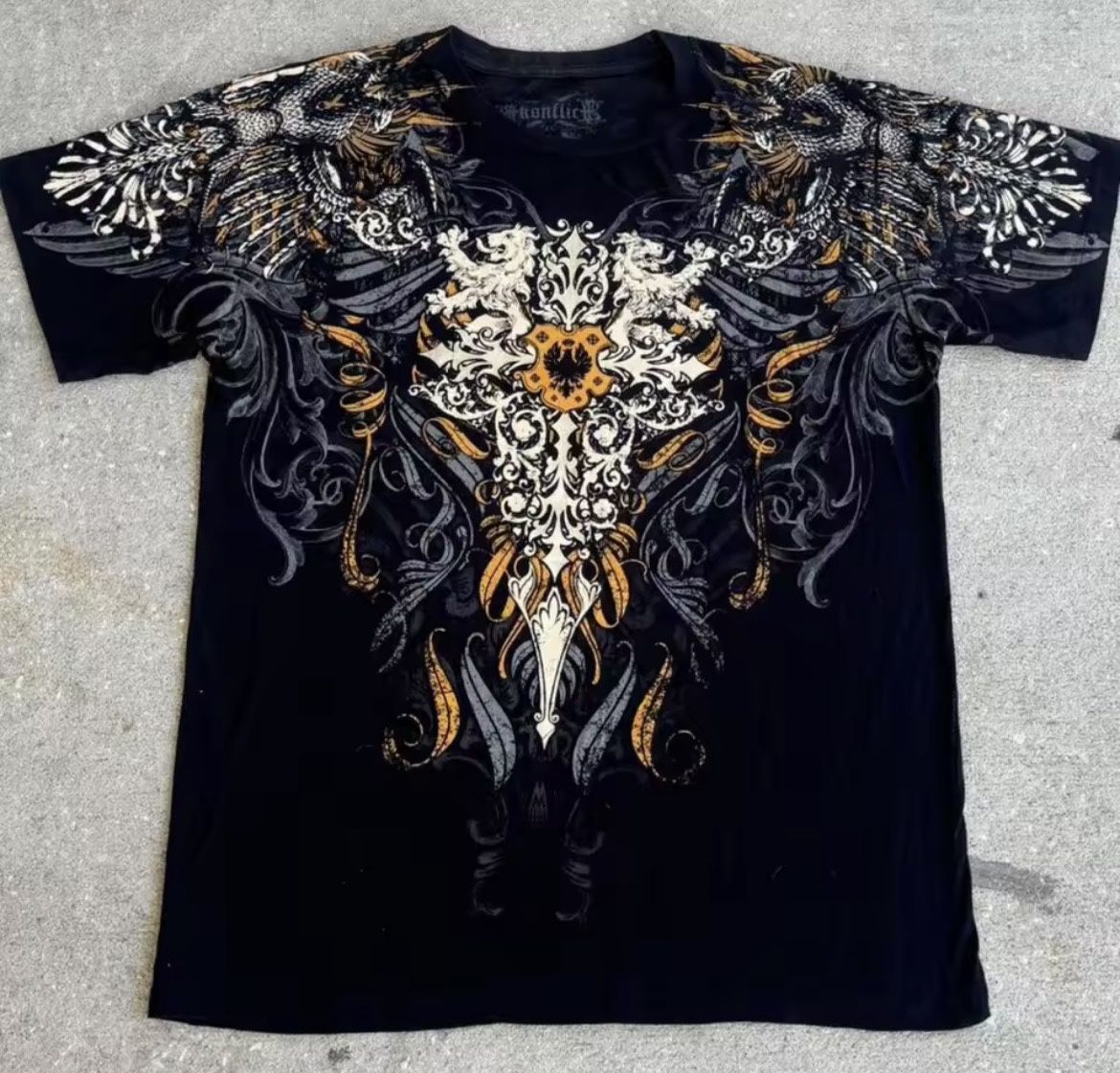 Graphic Black and yellow 