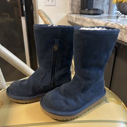 Baby Girl UGGS Size 10