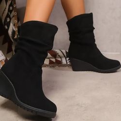 Black Boots Size 7