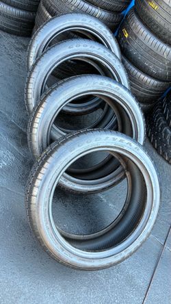 Set of 4 Goodyear Eagle LS-2 235/45R19 Tires