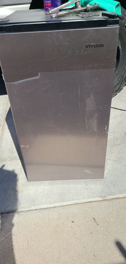 Vessani 3.3 cu ft fridge