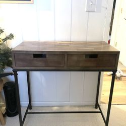 Desk/entry Table