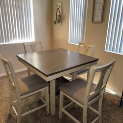 kitchen table and chairs