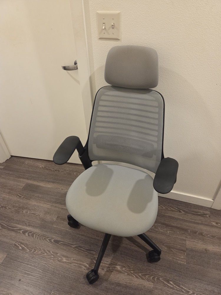 Steelcase Series 1 Office Chair