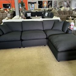 Manhattan Black Linen Modular Sectional / 4pc
