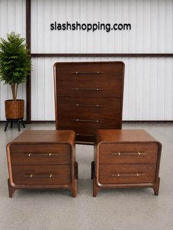 Set of Mid-Century Modern 5-Drawer Chest and 2 Nighstands