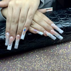 Nails 