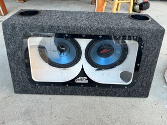 Kenwood Sub Dual 10s With Amplifier