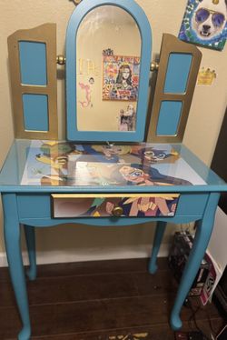Kids superhero Girls Vanity
