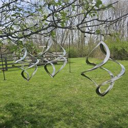 $45.00 - (3) Garden Spiral Wind Spinners, Metal/Mirrored Finish & Center Display Hook! Sold Together Only!