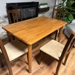 Solid Wood 5 Pice Dinning Set !!!